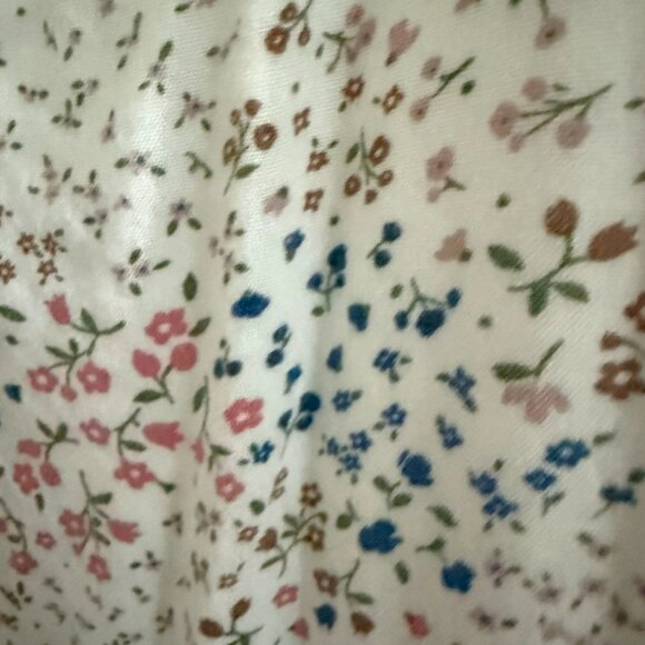 Abercrombie Kids Fit & Flare Dress White Floral - Size 7-8 - Preloved - Picture 7 of 10